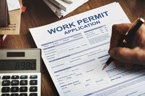 LAO ĐỘNG NƯỚC NGOÀI LÀM VIỆC TẠI VIỆT NAM BỊ TRỤC XUẤT VÀ VIỆC CHẤM DỨT HỢP ĐỒNG LAO ĐỘNG